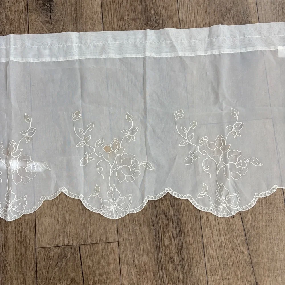 Vintage Window Valance Home 58x18 White Floral Embroidered Scalloped Sheer